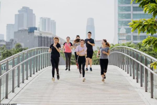 树叶绘制:如何画出体育项目的简笔画 树叶绘制:如何画出体育项目的简笔画(图1)